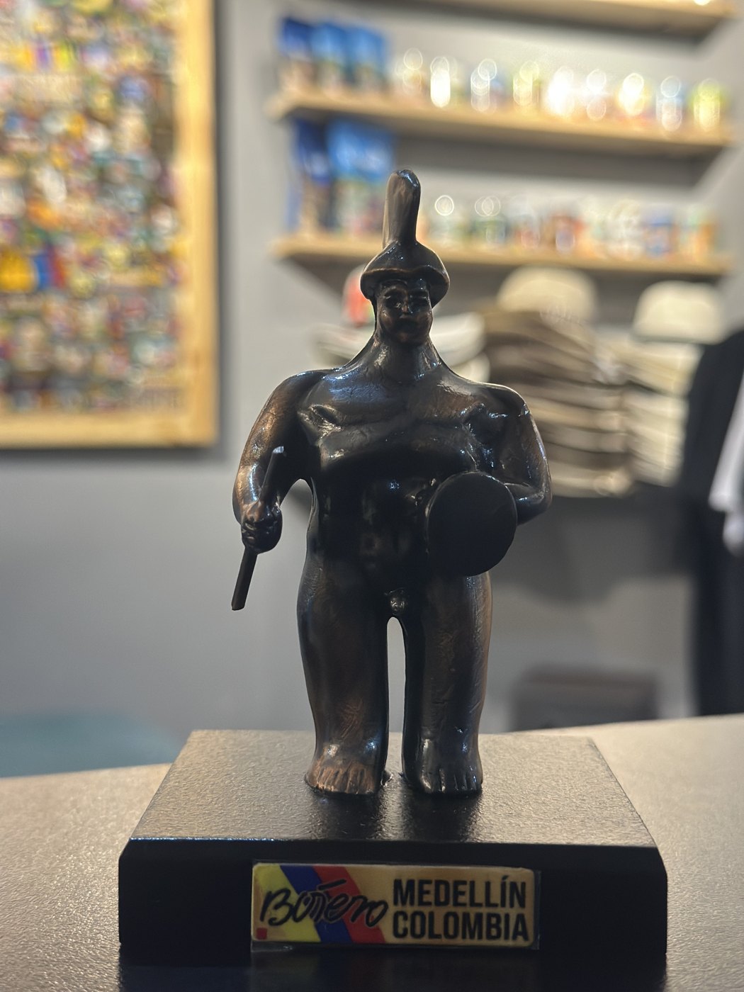Miniatura Botero: Soldado Romano - Souvenir Plaza Botero Medellín