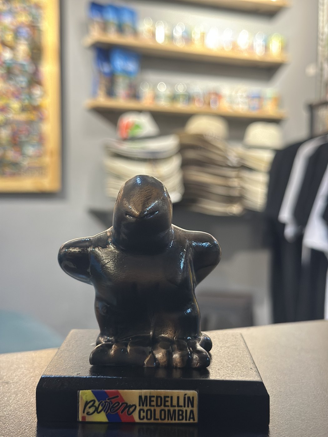 Miniatura Botero: Pájaro - Souvenir Medellín Colombia